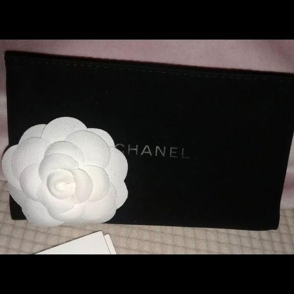 Chanel Navy Chevron Card Holder - Picture 7 of 9